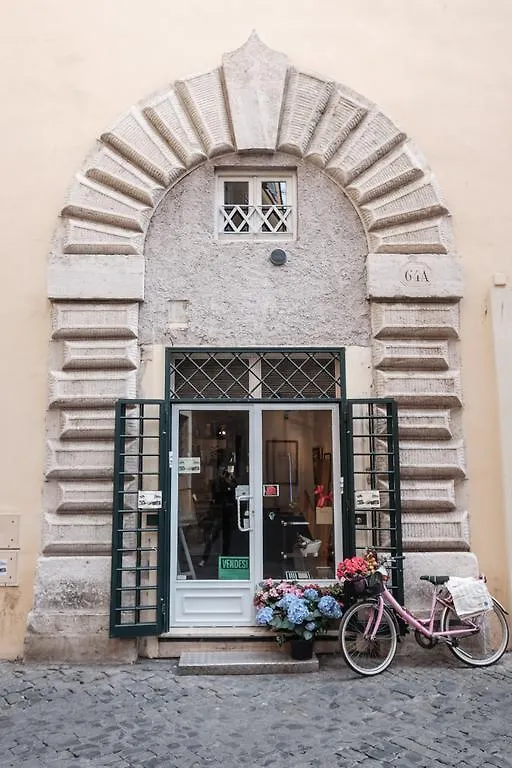 Piazza Navona Artist Loft Apartment Rome Italy