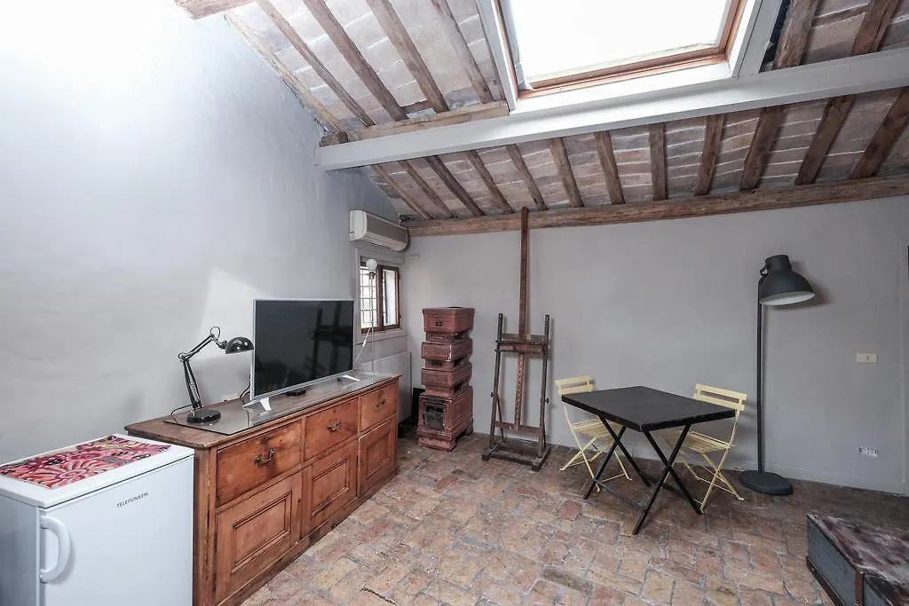 Piazza Navona Artist Loft Apartment Rome Italy